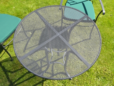 Table top expanded metal round