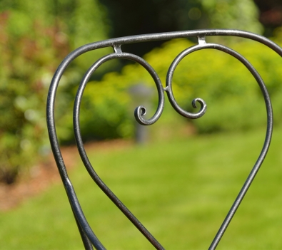 Garden chair wrought iron traditional design - hearts