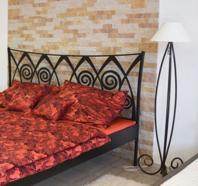 Iron bed Ronda with spirals, without footboard